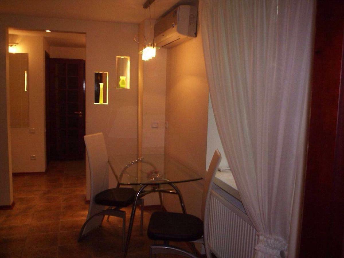 Appartamento Deribasovskaya,16/1 Odessa Esterno foto